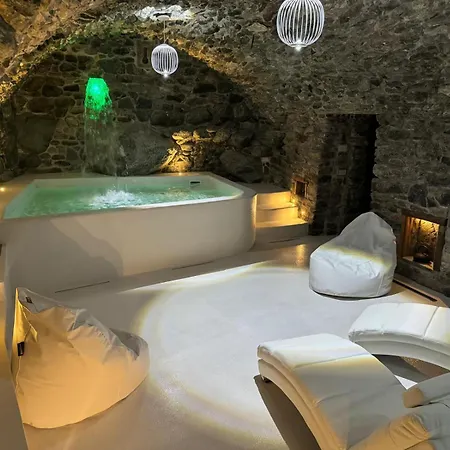Le Relais Du Bourg De Charme Wellnes 3*